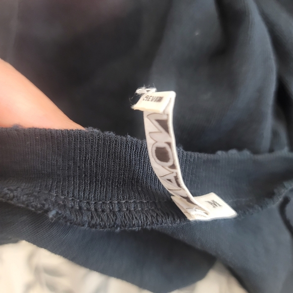 NOAM Distressed Tie Dye Sleeveless Shirt Size Medium - Picture 7 of 9